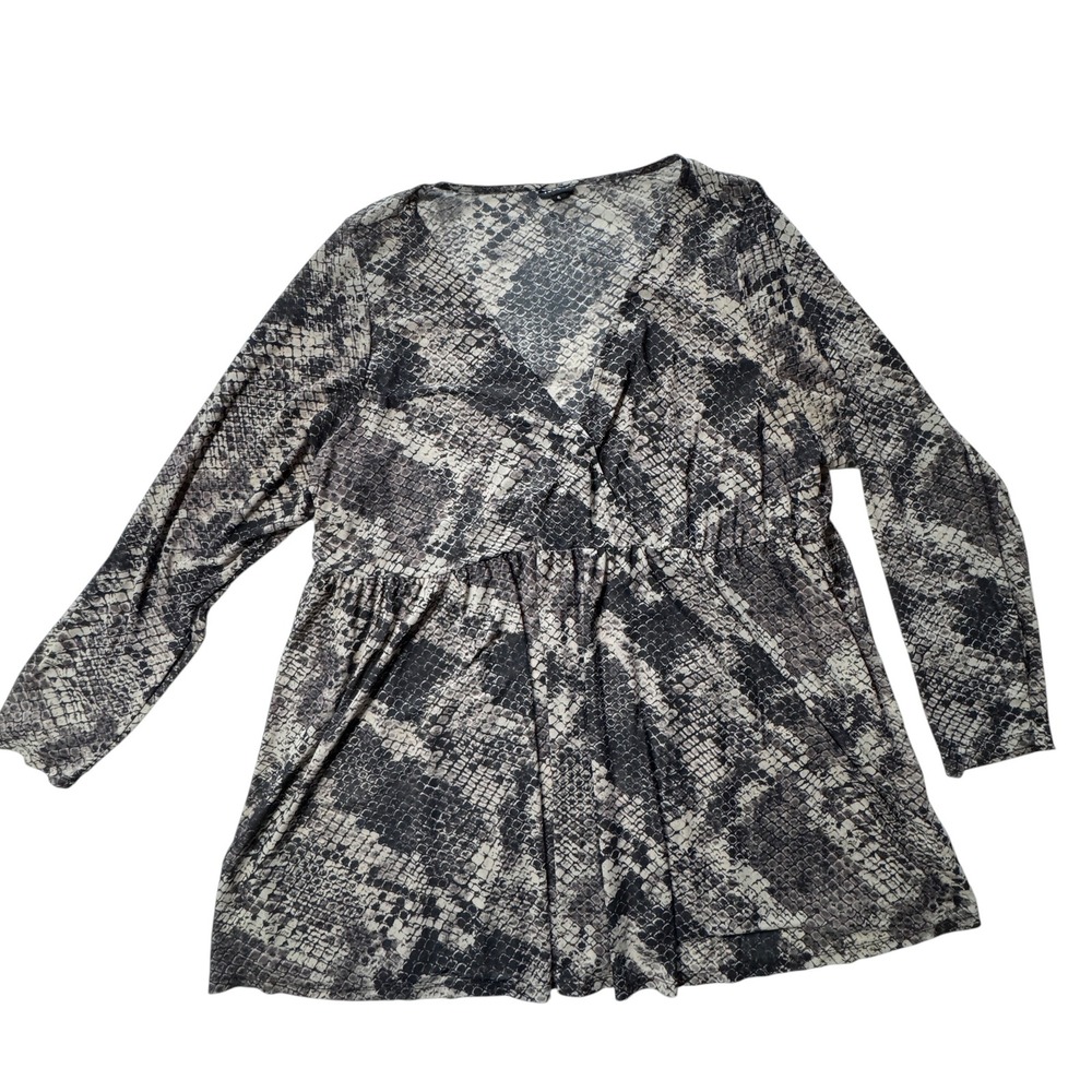 Torrid Babydoll Top Women 2 Grey Snakeskin Print Mesh V-Neck Edgy Grunge